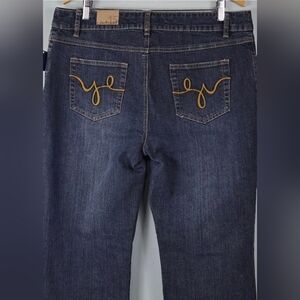 Reitmans Contrast Jeans Women 36x32 Relaxed Fit Straight Leg Bootcut Blue NEW
